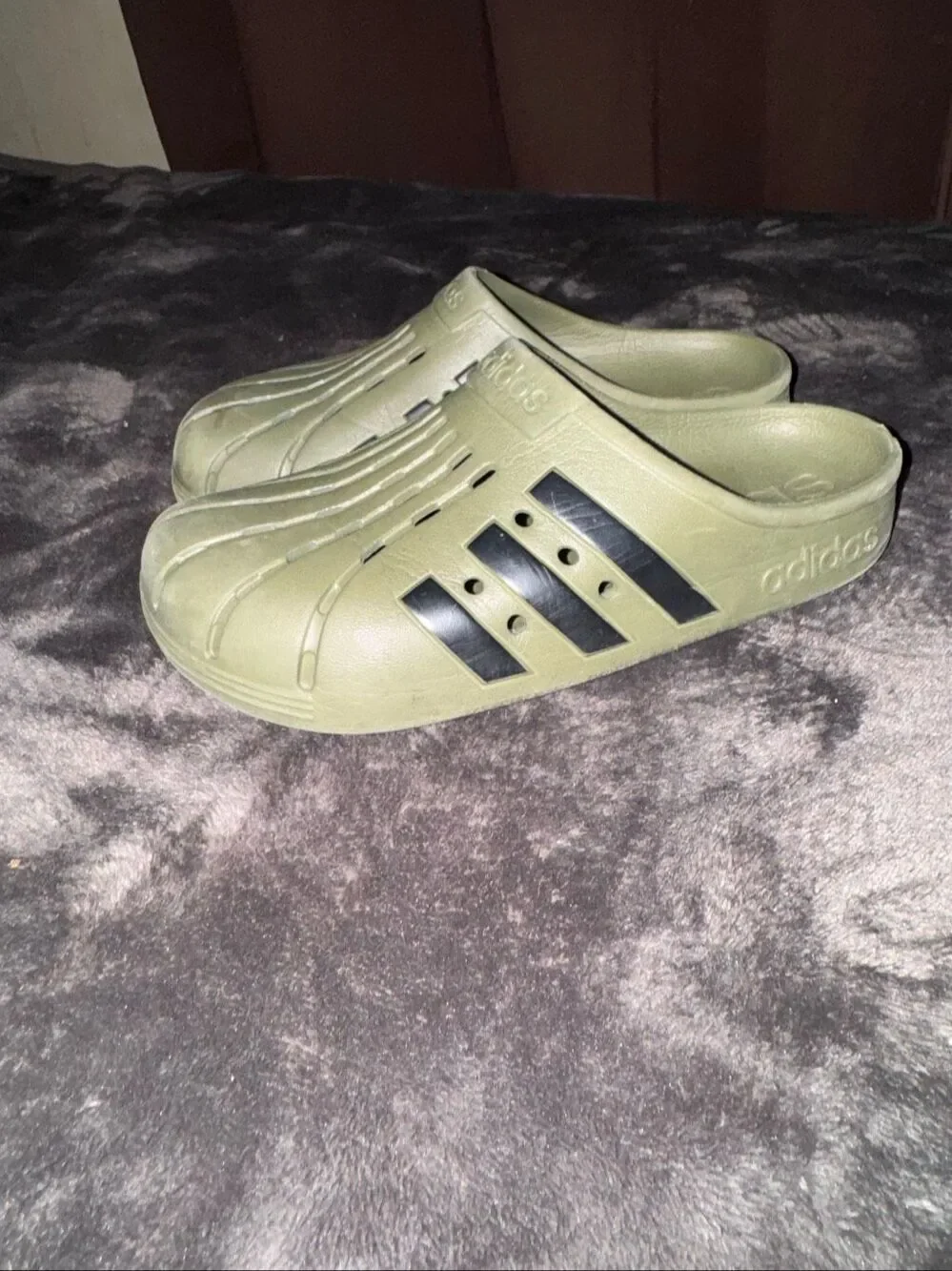 NWOT Adidas Adillette Clog size 5